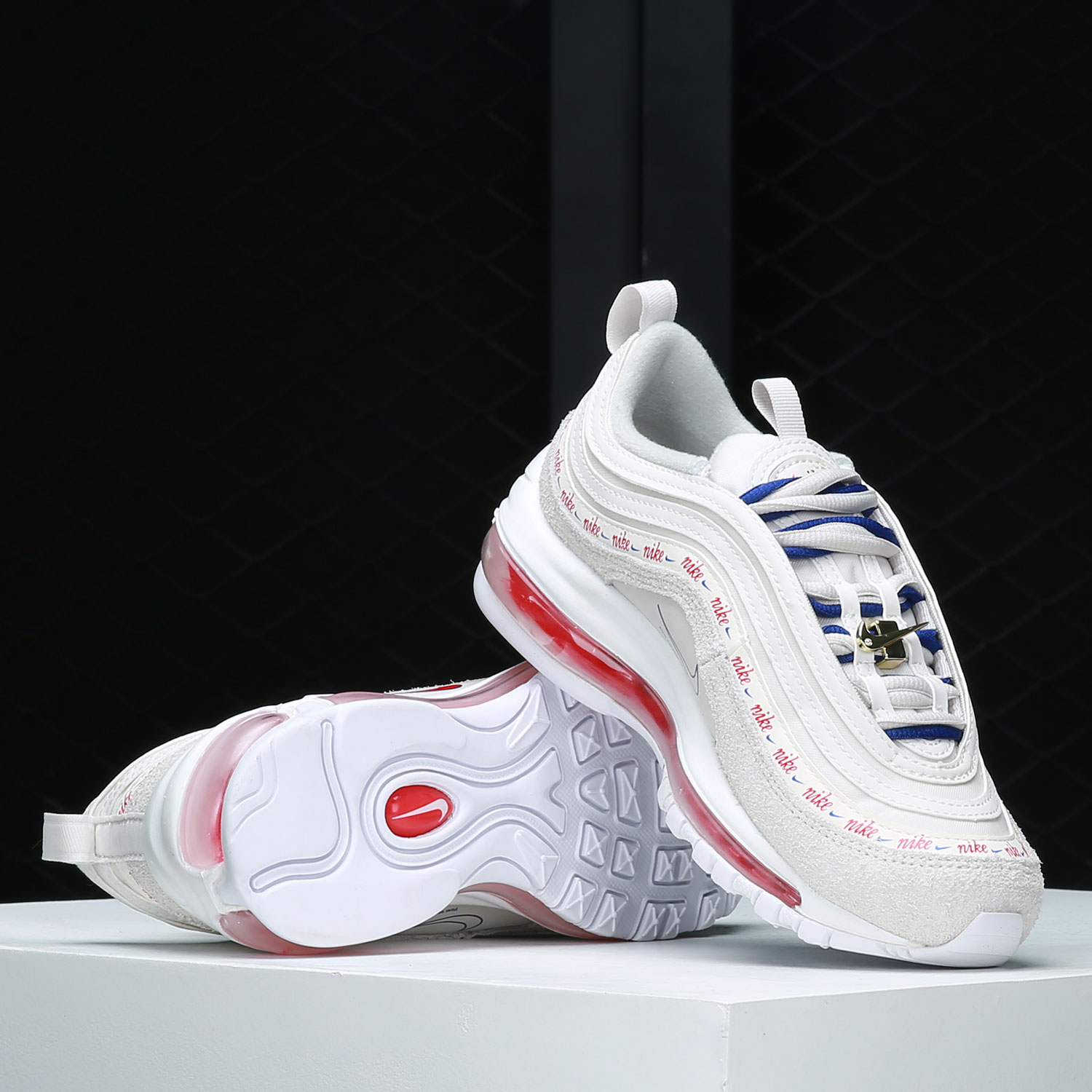 Sneaker Zone - รองเท้ากีฬาแบบมีเบาะลมสำหรับผู้หญิงไนกี้ แอร์แม็กซ์ 97 ของแท้ DC4013-001
