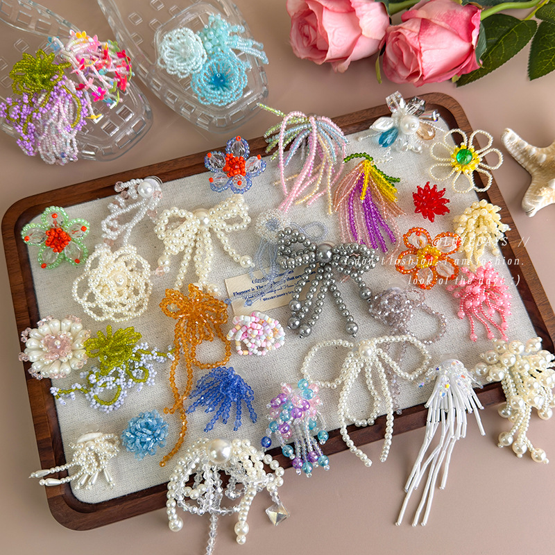 Sneaker Care Accessories - จี้รองเท้ารูปดอกไม้สไตล์เกาหลีแบบ DIY ประดับคริสตัลใส อุปกรณ์ตกแต่งรองเท้าแบบเจลลี่ คลิปหนีบถอดออกได้สำหรับรองเท้าผ้าใบ รองเท้าส้นเตี้ย
