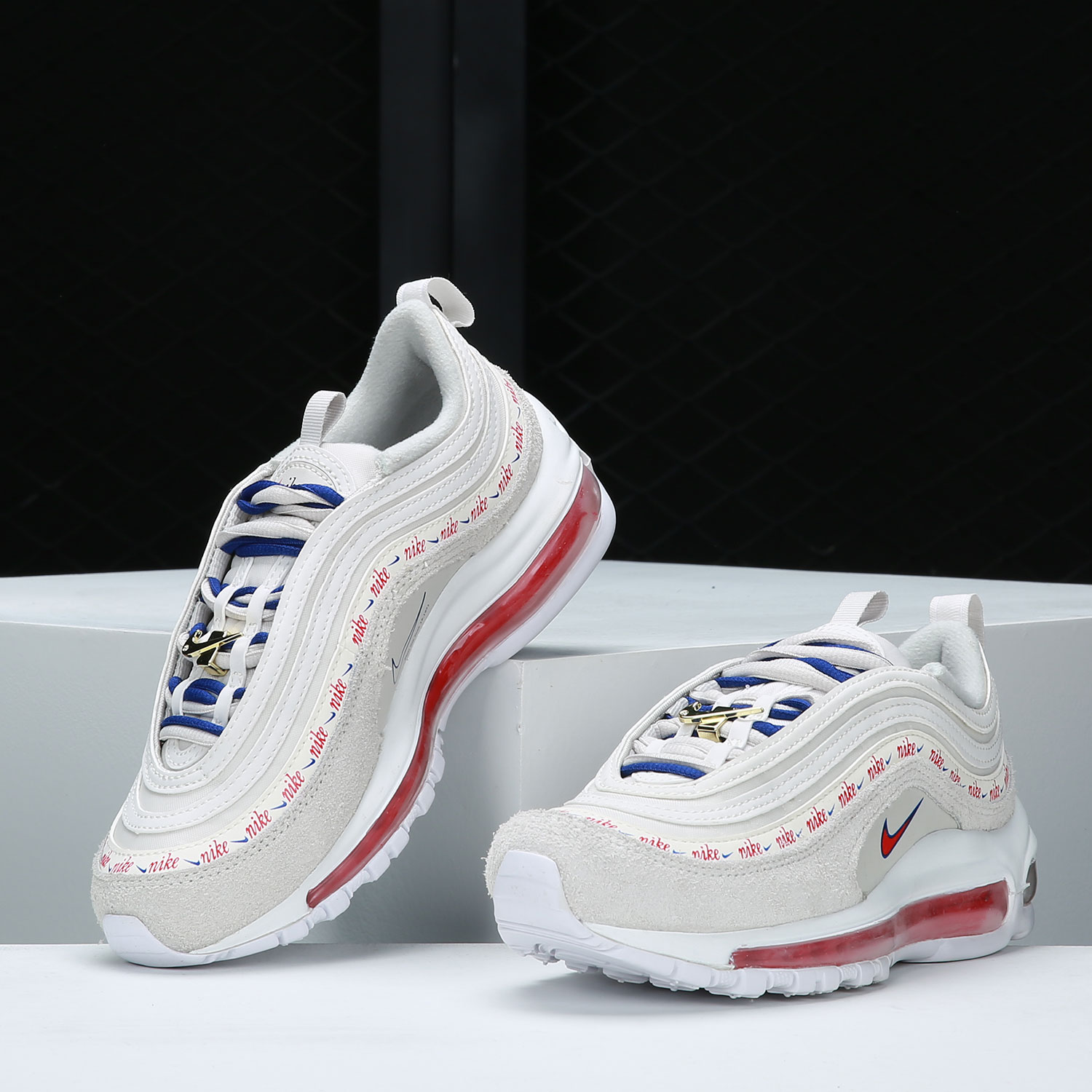 รองเท้ากีฬาแบบมีเบาะลมสำหรับผู - Sneaker Zone บทวิจารณ์และราคา